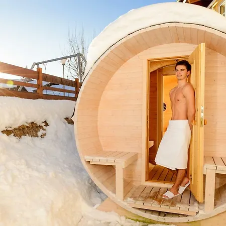 Haus Enzian: Family Wellness With 4-star Amenities Apartment Oberstdorf